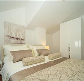 6 Bedroom Beachfront Villa with Heated Pool near Vela Luka on Korcula Island, Sleep 12